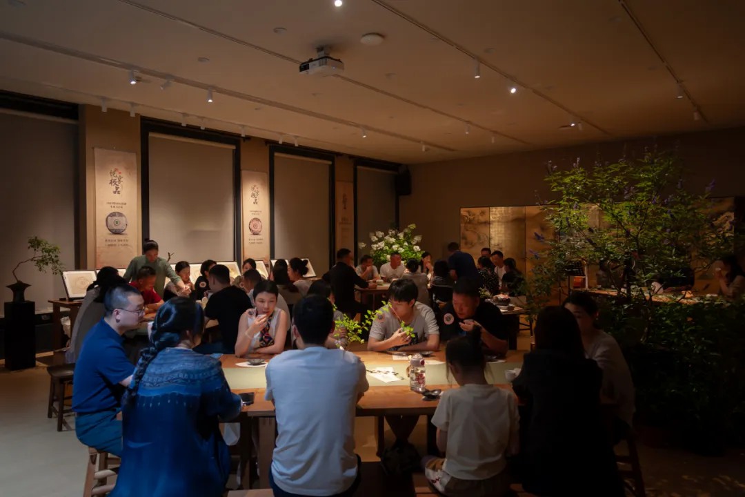 坚决维护消费者利益，加强企业维权意识